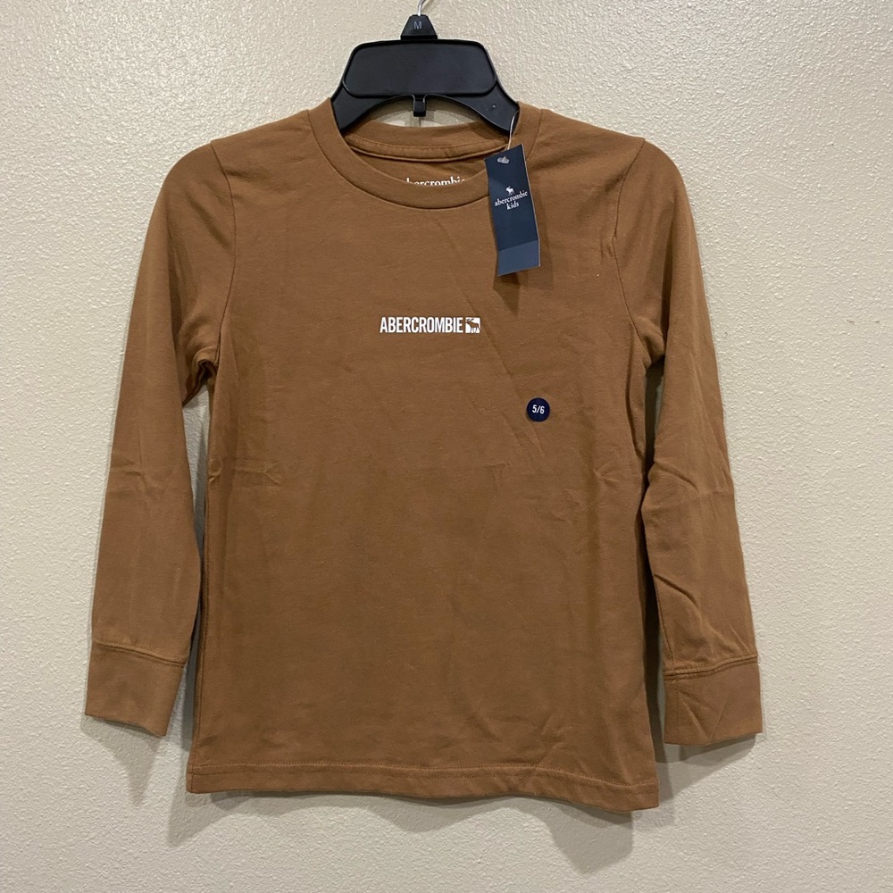 New kids Abercrombie & Fitch shirt